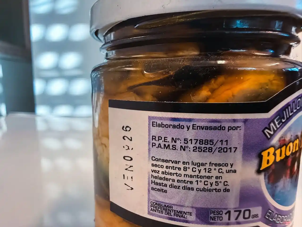 Inspectores del Departamento de Bromatología detectaron la comercialización de estos productos en el mercado local.