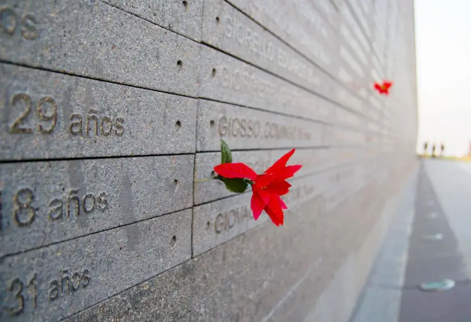 Arte, memoria y justicia laten en el Parque de la Memoria
