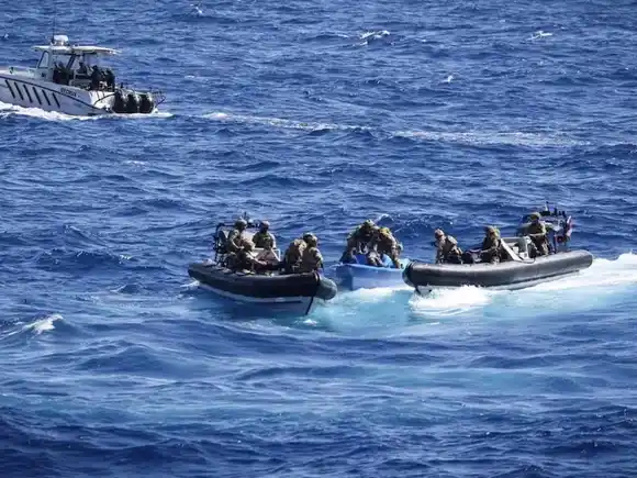 EEUU efectuó maniobras militares con fuego real en el mar Caribe como parte de su ofensiva contra el narcoterrorismo