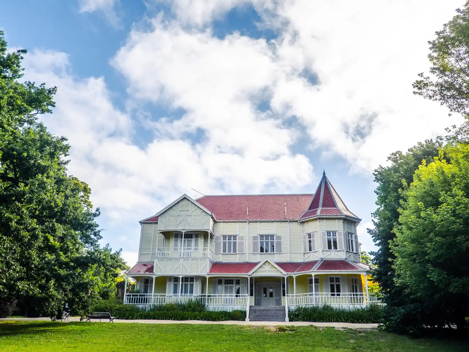 Para recorrer las muestras, el horario de visita es de 16 a 19, con una entrada general de $820.