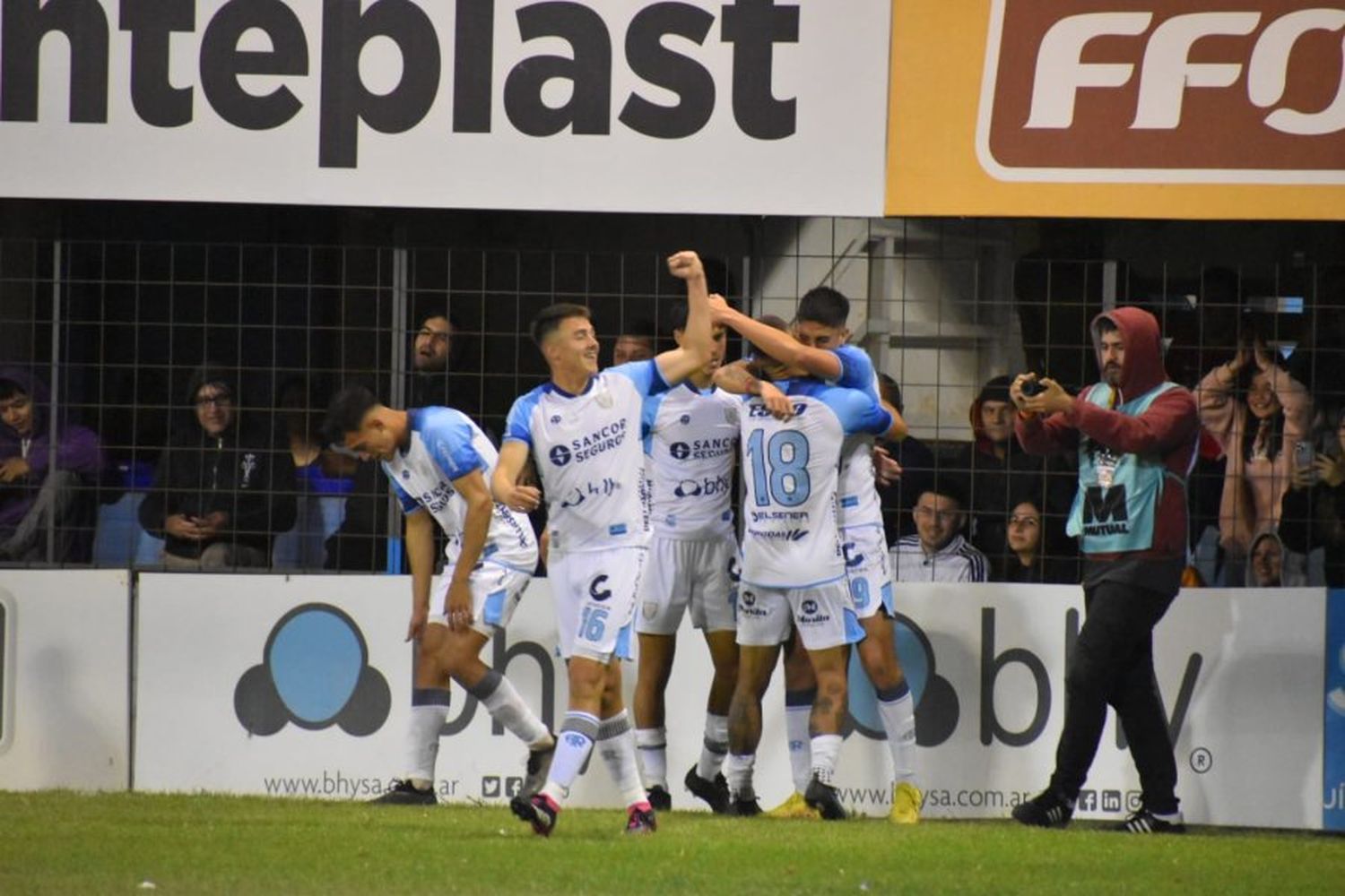 Triunfazo de Atlético en el Monumental