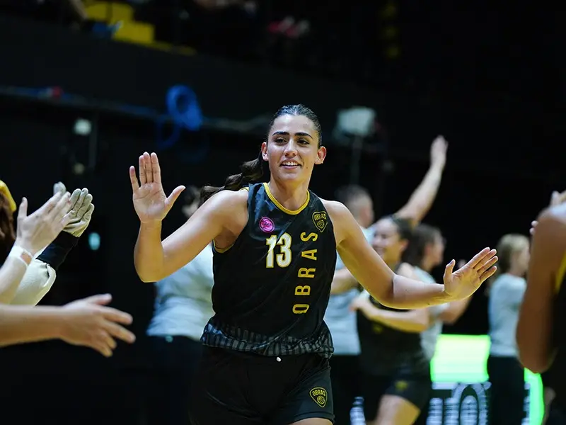 La rafaelina Cande Gentinetta seguirá en Obras Basquet.Foto:Obras