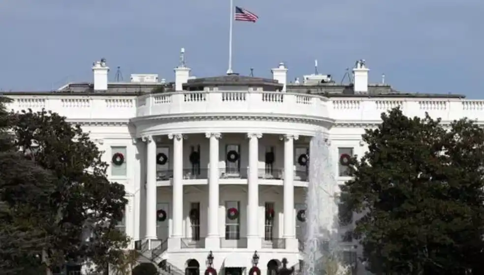 La Casa Blanca confirmó un encuentro de Milei con un asesor de Biden