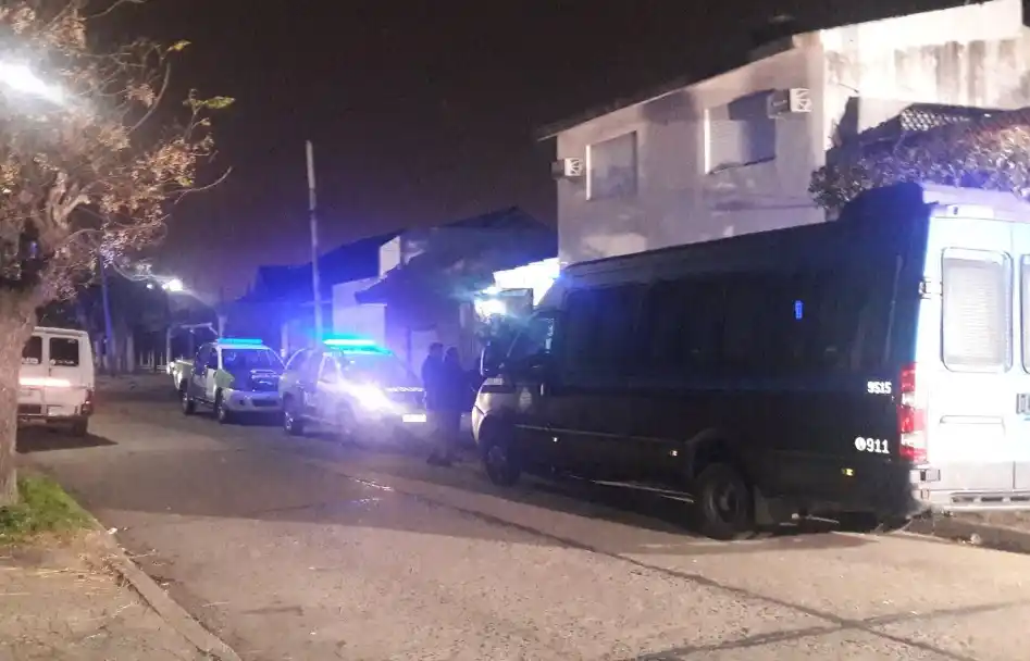 Mataron de un tiro en el pecho a un policía para robarle el auto en Avellaneda