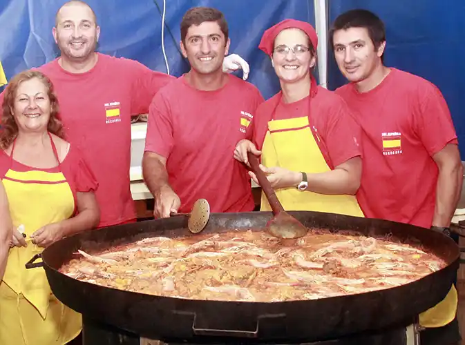 Paella solidaria  “Todos por Franco”