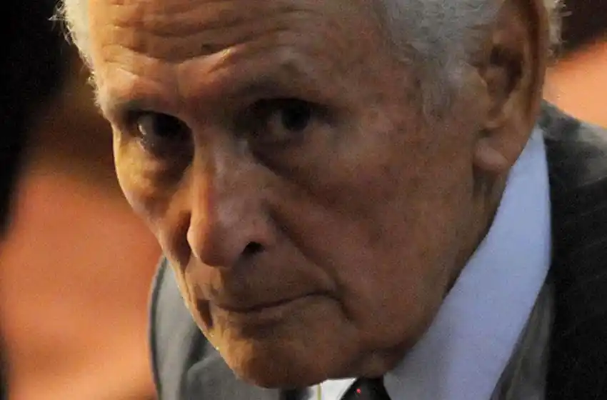 Vecinos del Bosque Peralta Ramos repudiaron la prisión domiciliaria otorgada al represor Etchecolatz