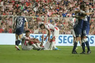 Unión perdió 2 a1 ante Gimnasia y Esgrima de La Plata