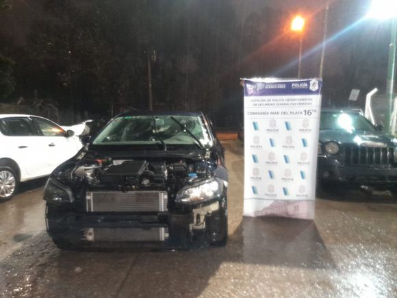 Un joven fue detenido tras fugarse en un auto robado e ingresar por la fuerza a una vivienda
