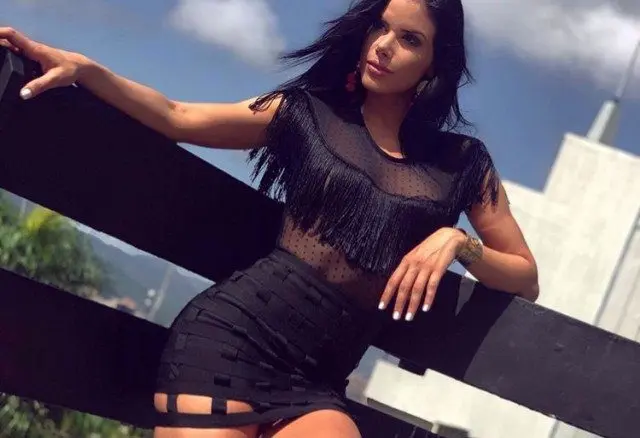 ¡Muchacha! Estas son las fotos más ardientes de Marie Claire Harp que te dejarán sin aliento