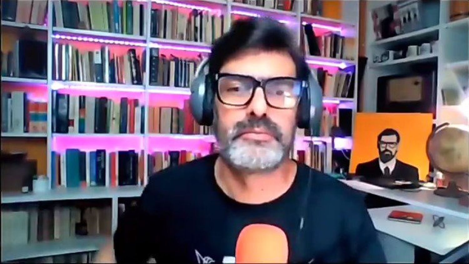 Reaparece el profesor Briceño con un comunicado