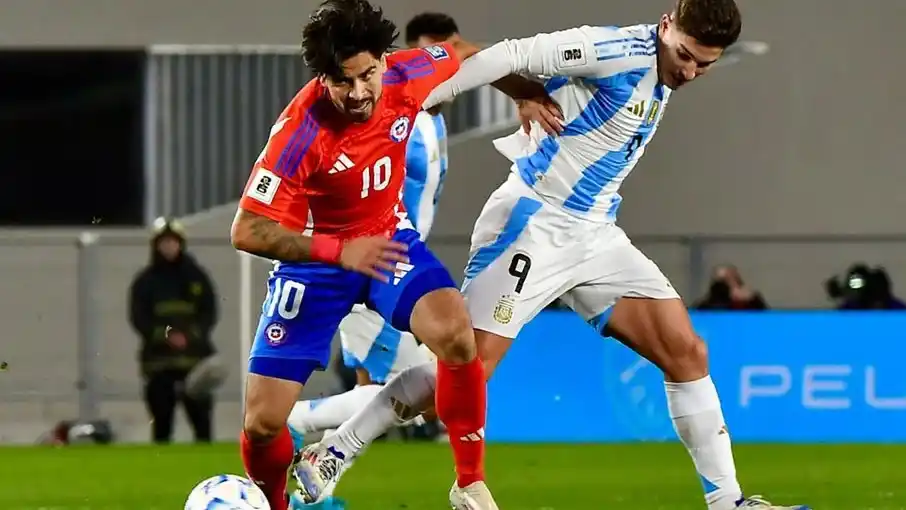 El venezolano Jesús Valenzuela será el árbitro de Argentina frente a Chile