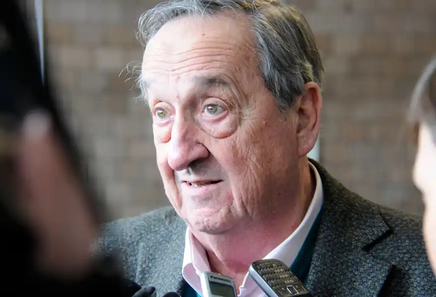 Lunghi reconoció la crisis económica y llamó al Presidente a abrir “una mesa de diálogo"