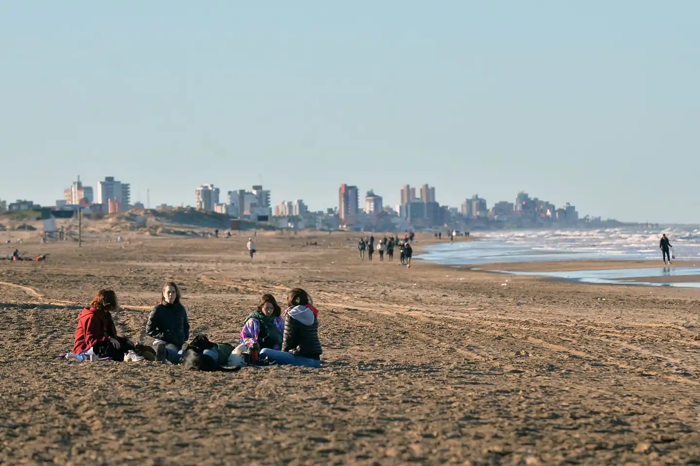 Villa Gesell cerca del 95% de los inscriptos inoculados pero más de un tercio de su población no se vacunó