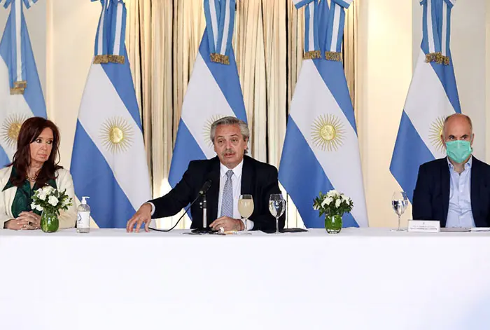 Virus y deuda: dos caras del aislamiento social obligatorio
