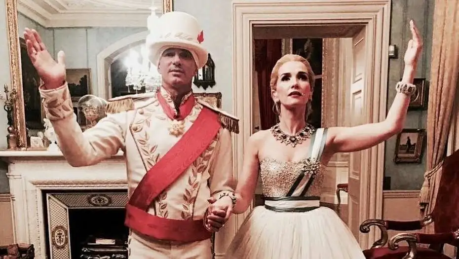 La bizarra presentación de Natalia Oreiro en Londres como Gilda y Evita