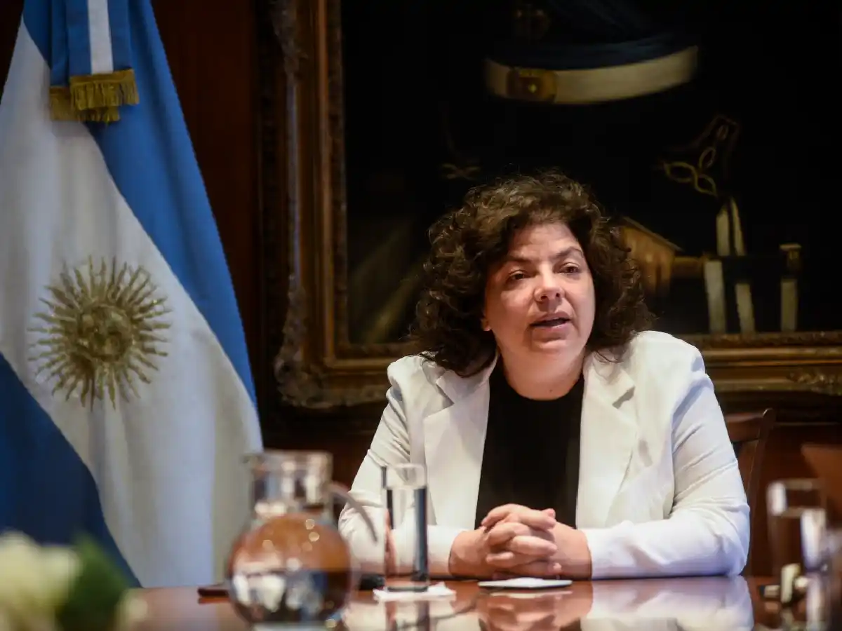 Carla Vizzotti anunció que tiene coronavirus