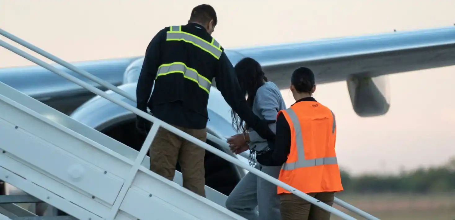 Juez frena DEPORTACIÓN DE PAREJA VENEZOLANA en Texas bajo Ley de Enemigos Extranjeros (+Detalles)