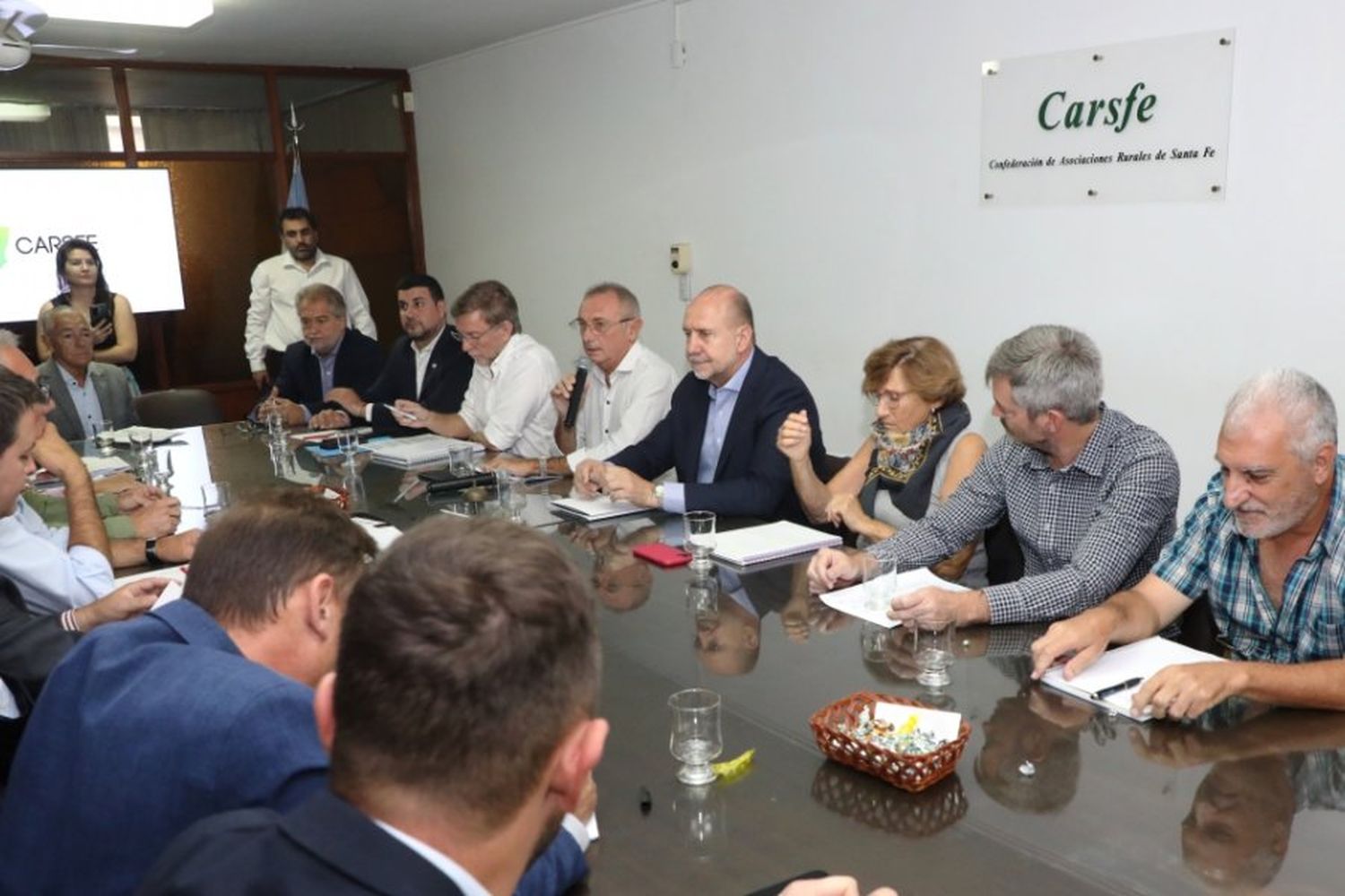Se realizó un nuevo encuentro de trabajo del Gobierno Provincial con entidades agropecuarias y legisladores nacionales