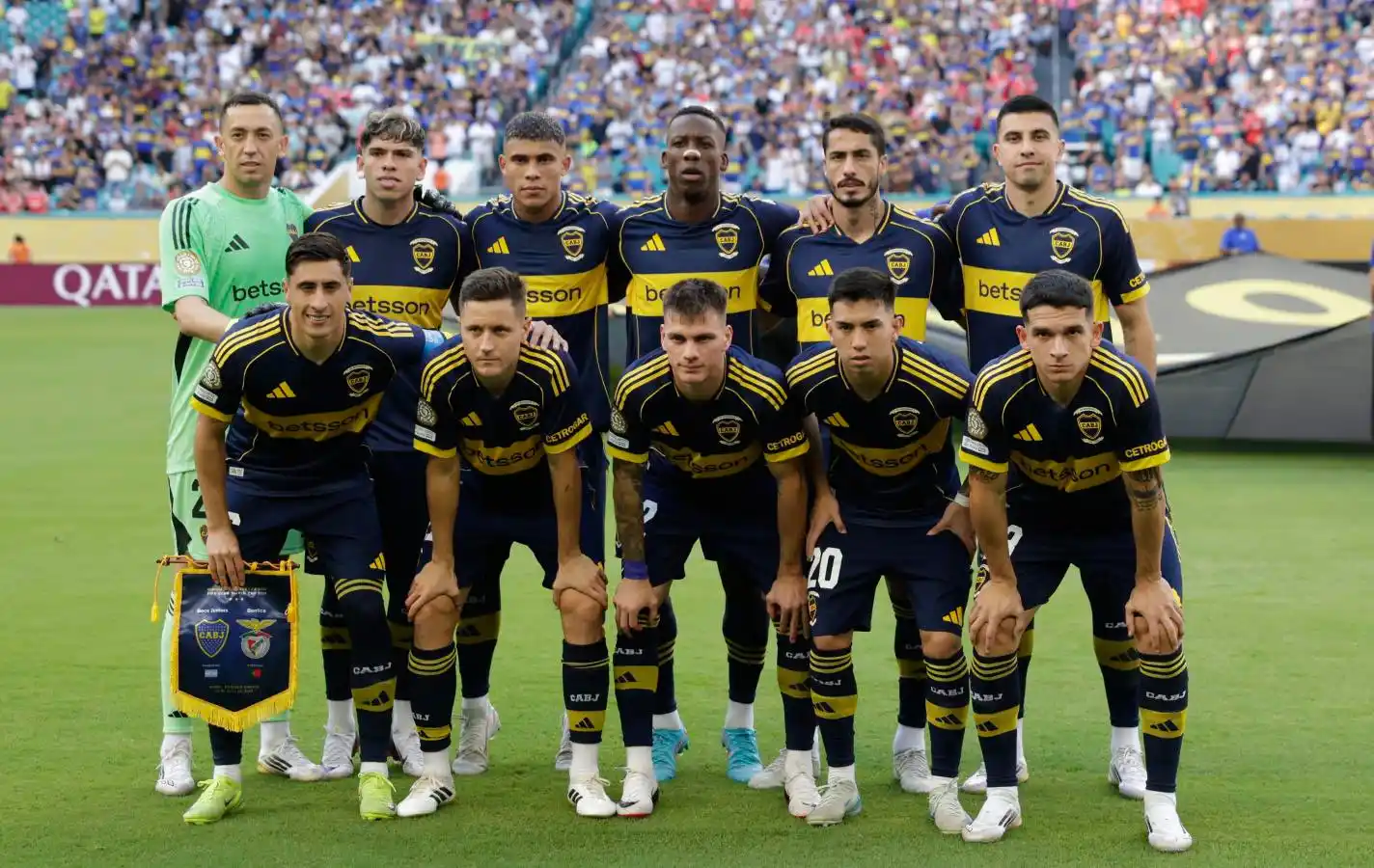 Boca complicado: Figal y Ander Herrera recibieron una durísima sanción tras ser expulsados ante Benfica