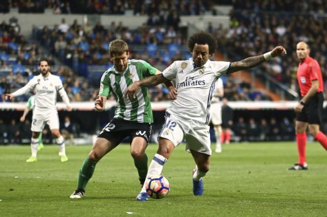 Real Madrid derrotó a Betis y recuperó la punta de la tabla