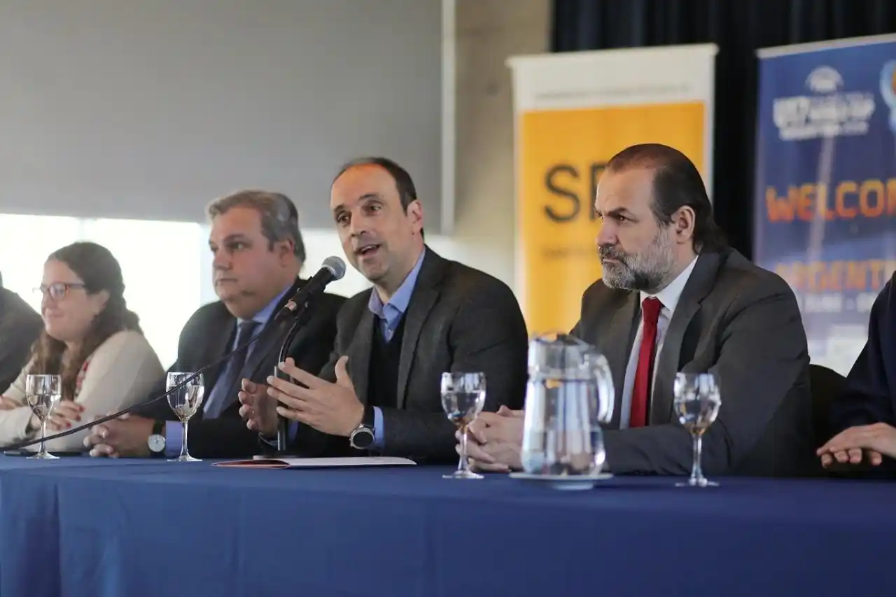 Corral: “Estamos muy orgullosos de ser la sede del mundial de Basquet U17”