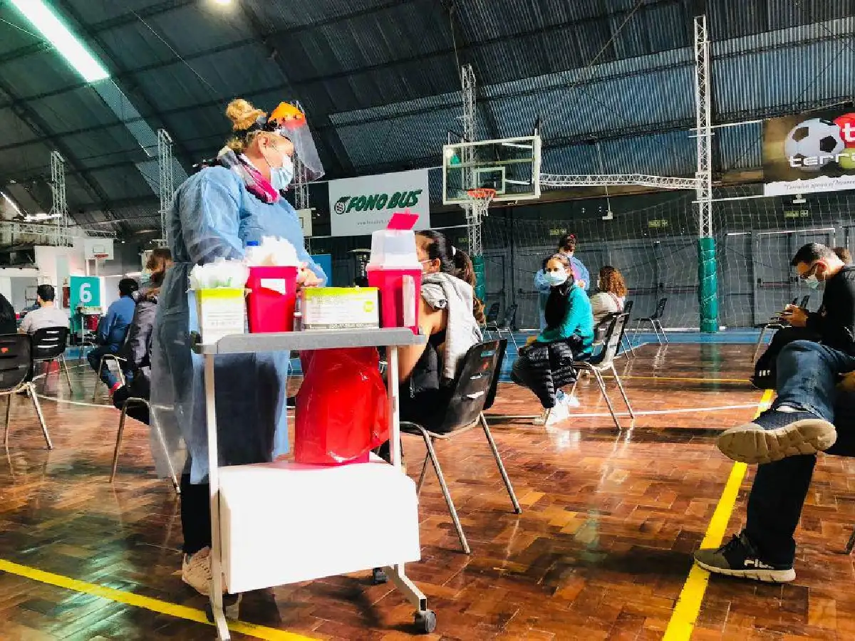 La Provincia ya aplicó casi cuatro millones de dosis contra el coronavirus