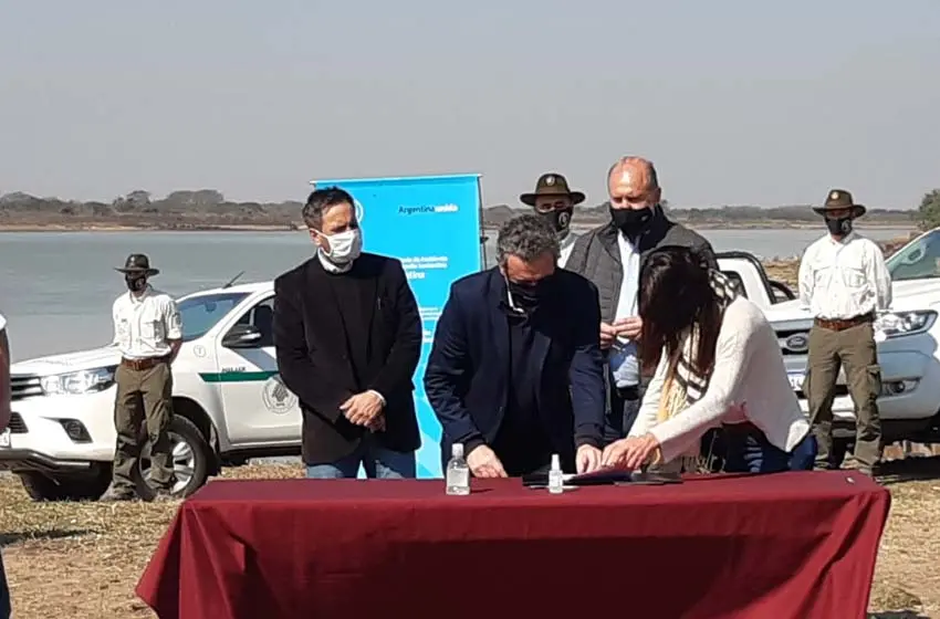 Instalan «faros de preservación» para prevención de los focos de incendios en las islas