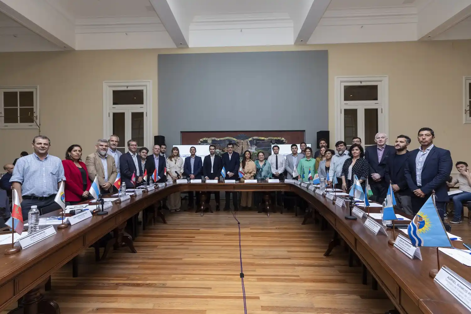 El secretario de Cultura de Entre Ríos participó del Consejo Federal y pidió la continuidad de los institutos nacionales