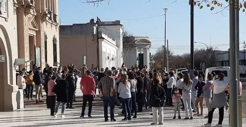 Rivadavia: marcha tras el asalto y asesinato de una conocida vecina de 78 años