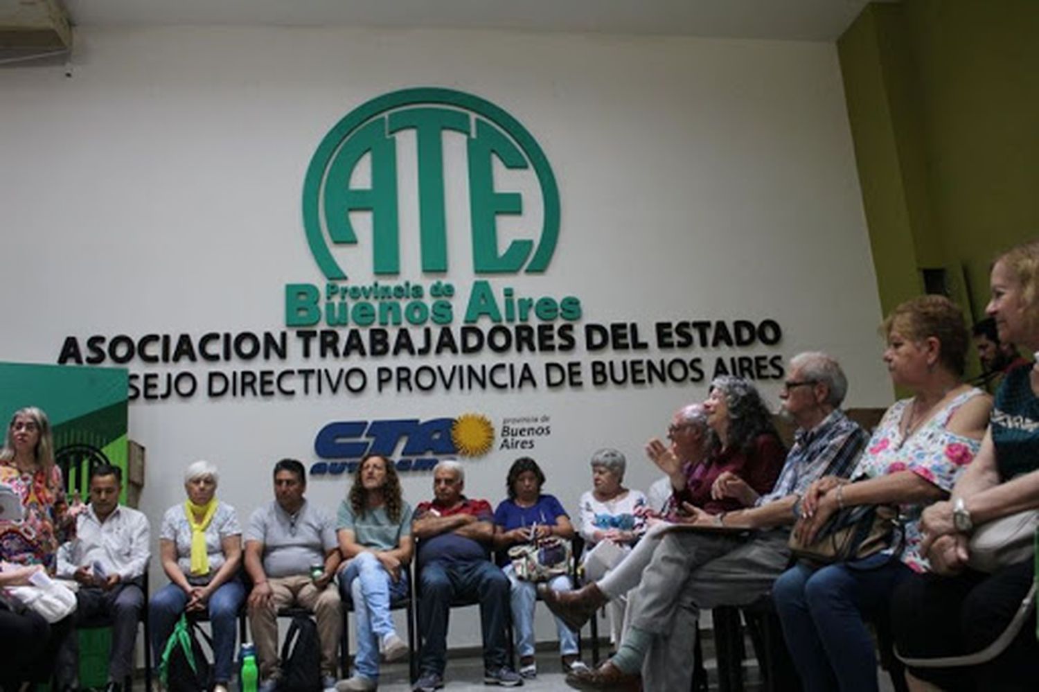Estatales bonaerenses: Tras el reclamo, Provincia convocó a la paritaria el miércoles 23