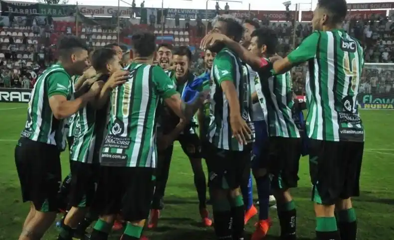 Villa Mitre sorprendió a un Newell’s sin respuestas