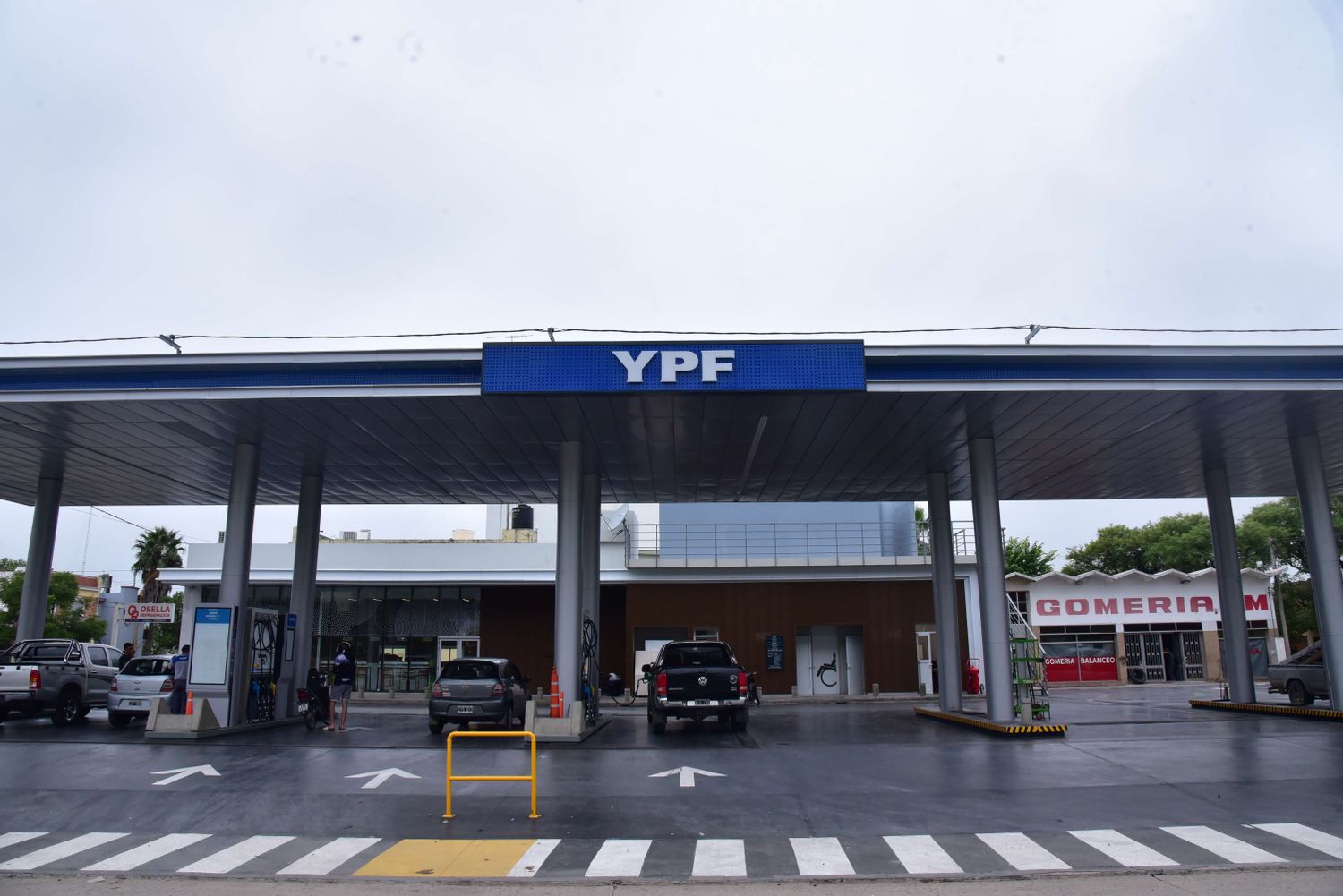 ypf centro fachada