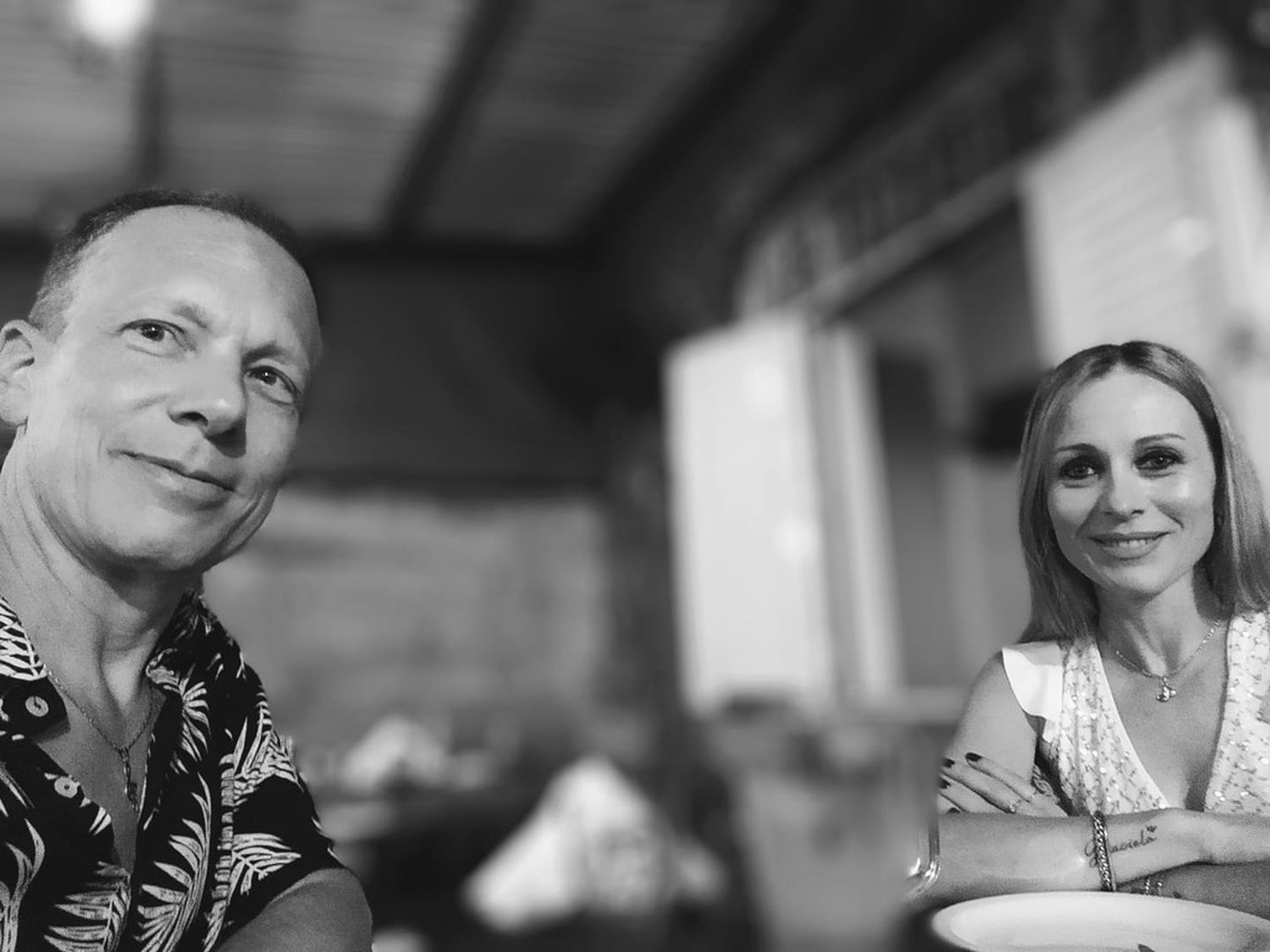 Malena Bettello y Guillermo Scalenghe en vivo en el Viejo Mercado