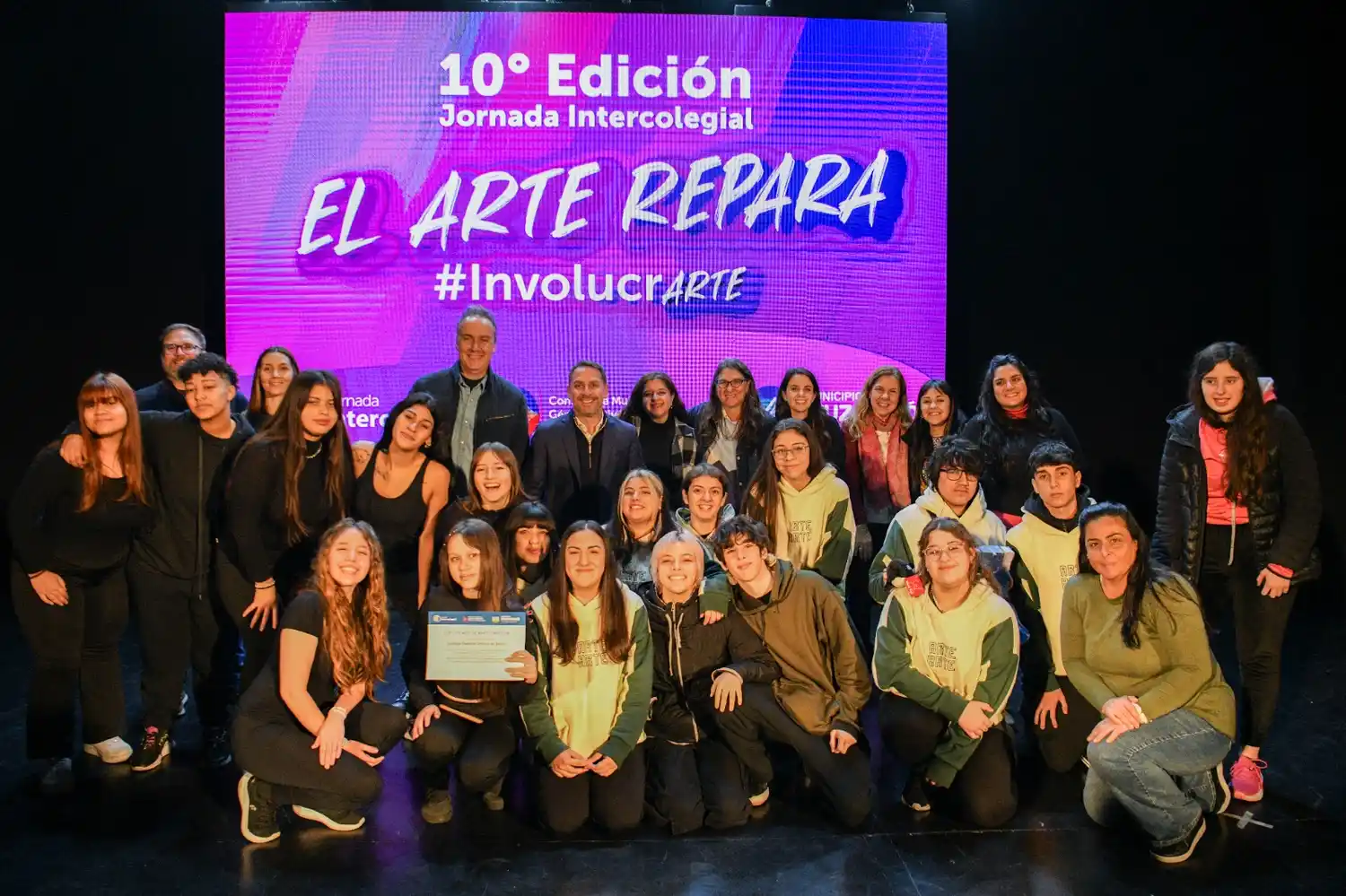 Ituzaingó: Intendente Descalzo participó de una actividad intercolegial a 10 años del Ni Una Menos