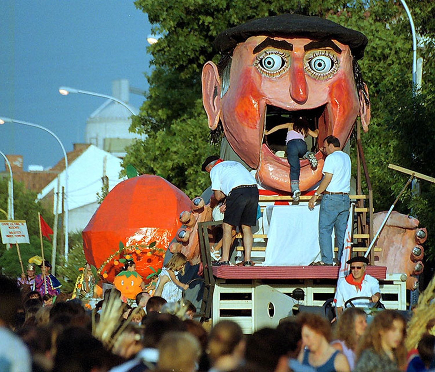La historia de Gargantúa, el gigante glotón que se “alimenta” con niños