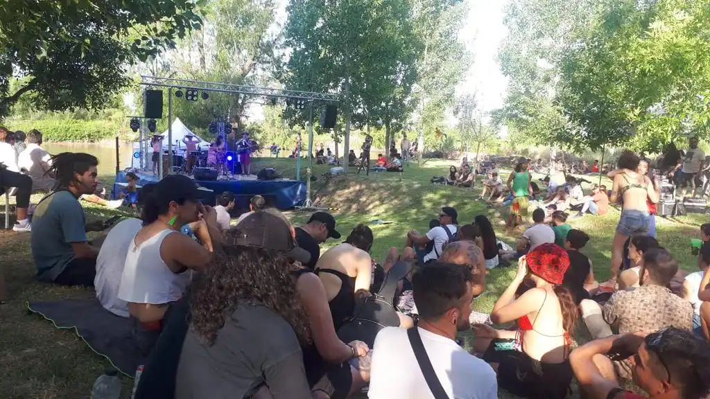 Macarena Fest: música y muestras en El Viejo Astillero este sábado