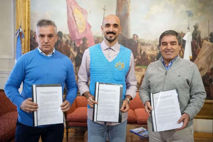 Manos a la Tierra: en qué consiste el proyecto que vincula a Abel Pintos con la salud pública