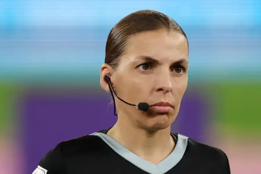 Frappart hace historia en el arbitraje en Qatar 2022