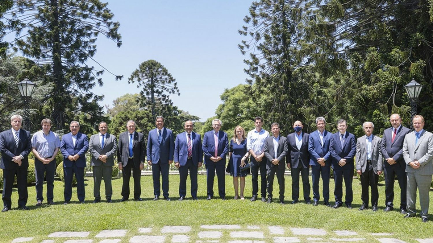 Kicillof recibe a la Liga de Gobernadores en La Plata: Alerta por el recorte de fondos impulsado por Massa