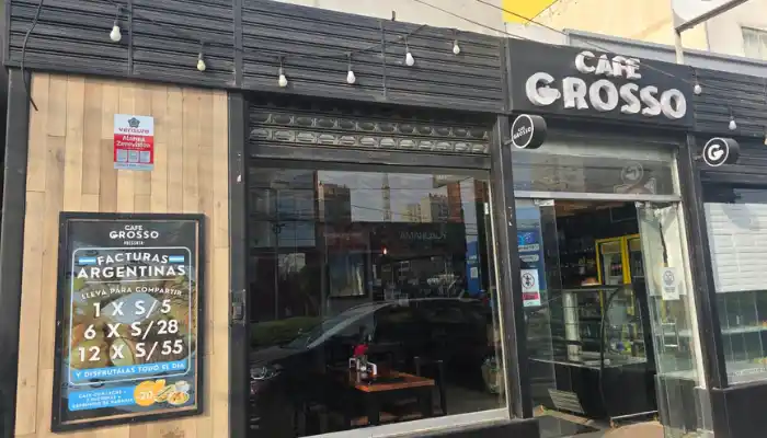 Café Grosso está ubicado en la capital de Perú, Lima.