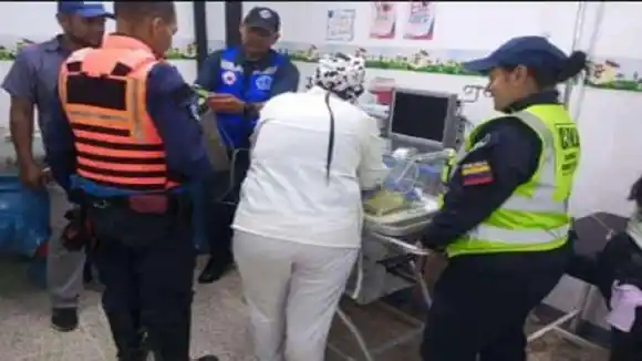 PNB RESCATA a bebé recién nacida de un basurero en Caracas