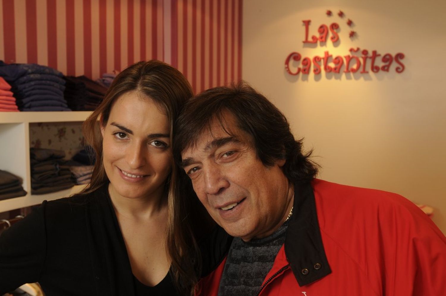 Cacho Castaña y Andrea Sblano