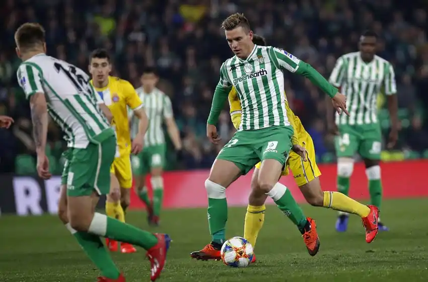 Gio Lo Celso aportó un gol y el Betis pasó a semis