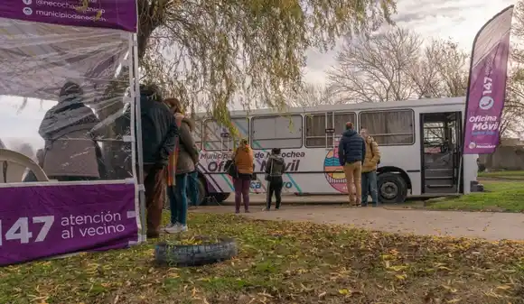 El intendente de Necochea saca la oficina a la calle para “escuchar” a los vecinos