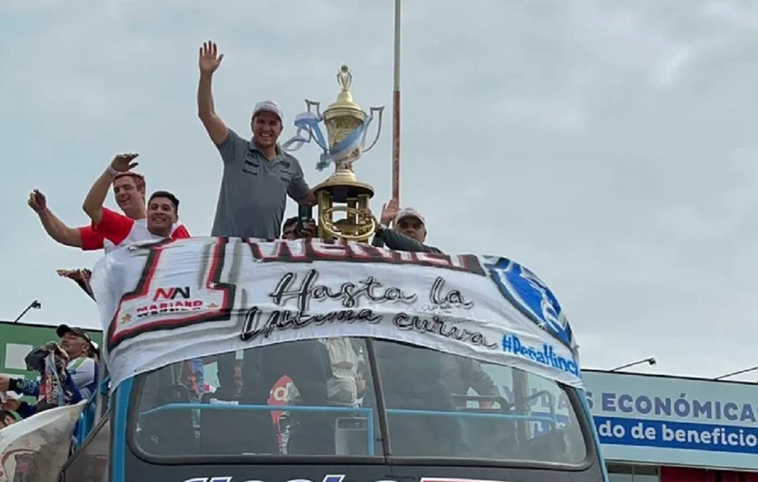 Mariano Werner fue recibido por una multitud a su arribo a la capital provincial