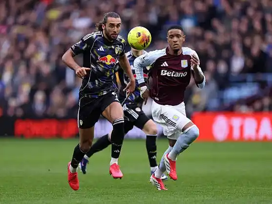 Aston Villa empató y se aleja de los primeros puestos