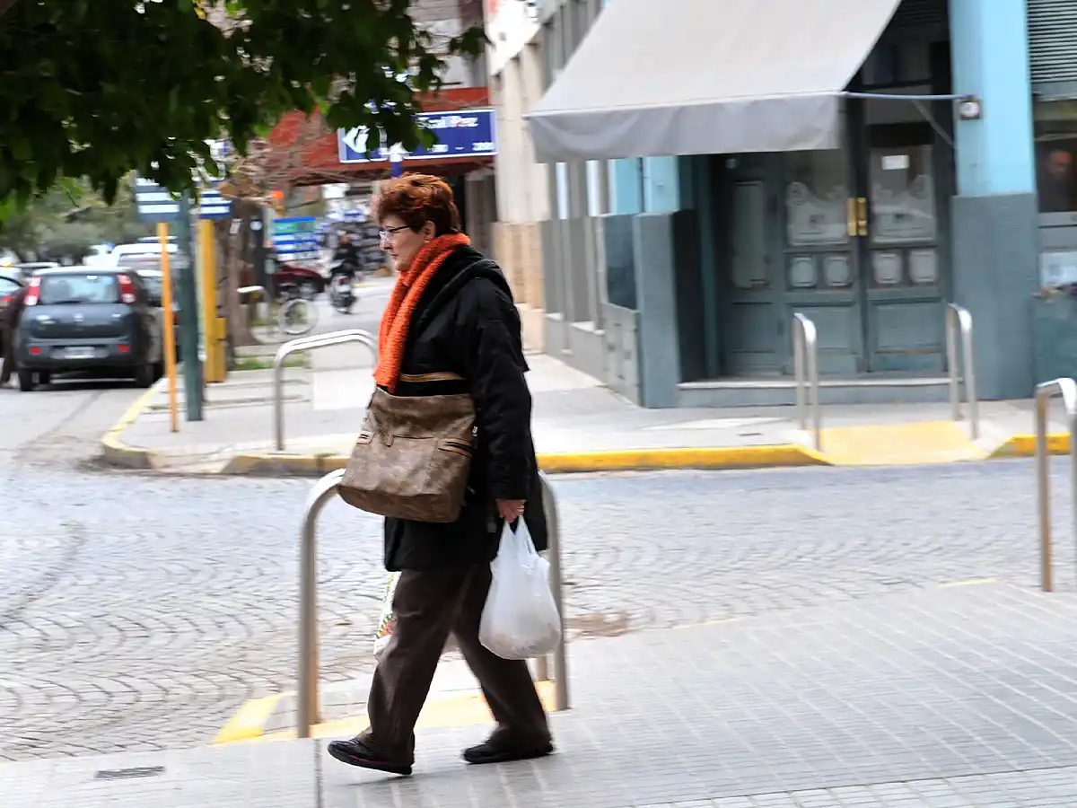 Este jueves vas a tener que salir con un abrigo 