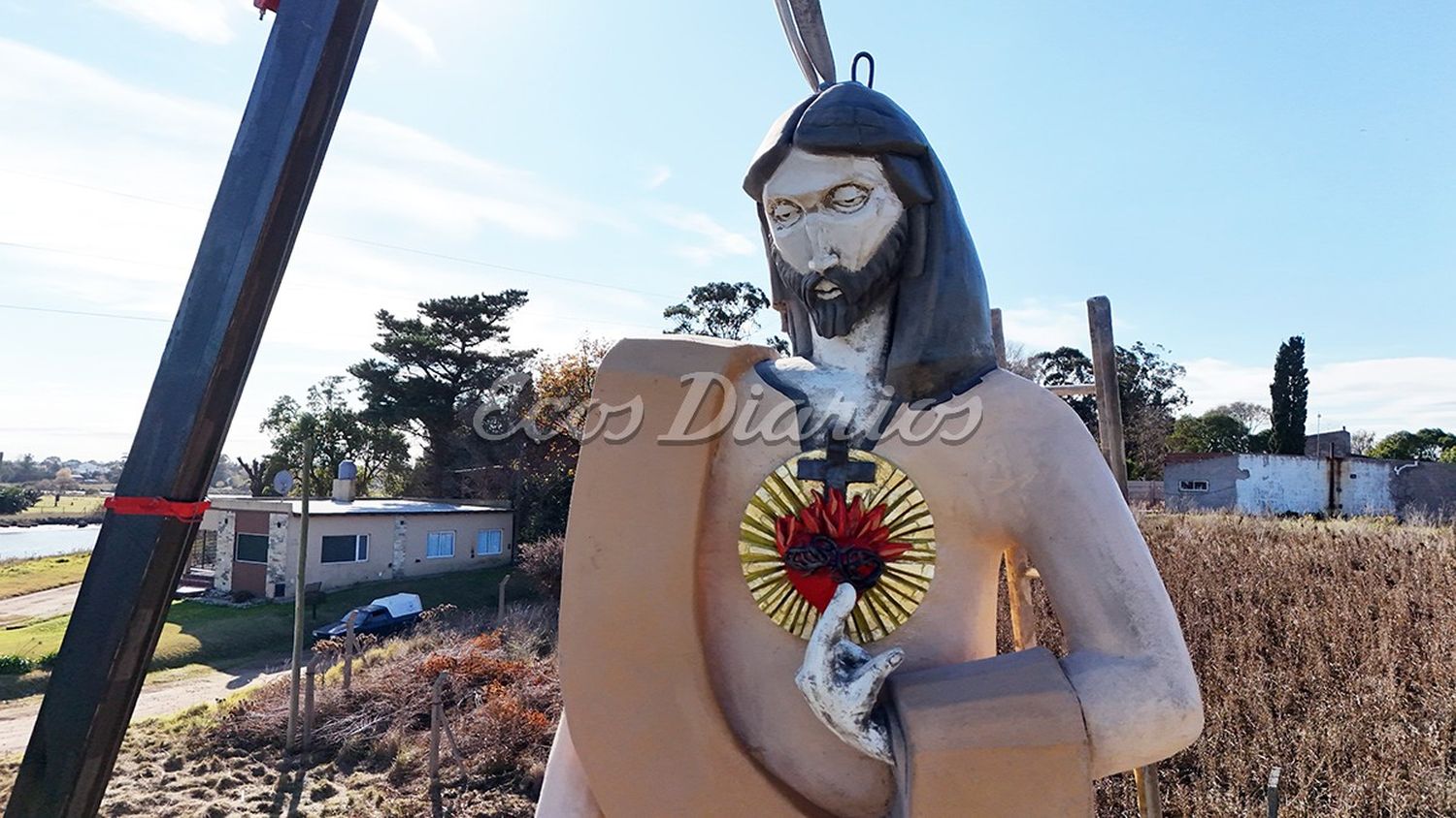 Sagrado Corazón. Colocaron la estatua para su inauguración
