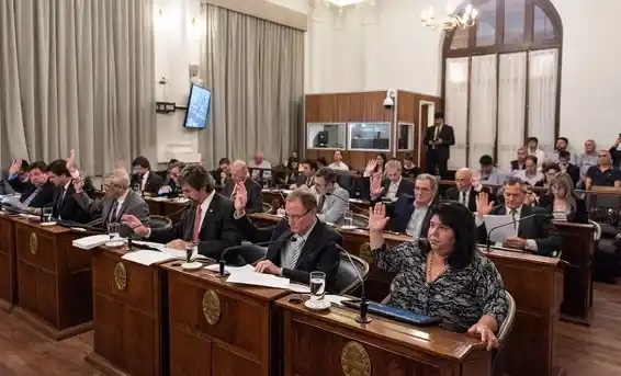 El gobierno celebró la sanción de la Ley de Comunas