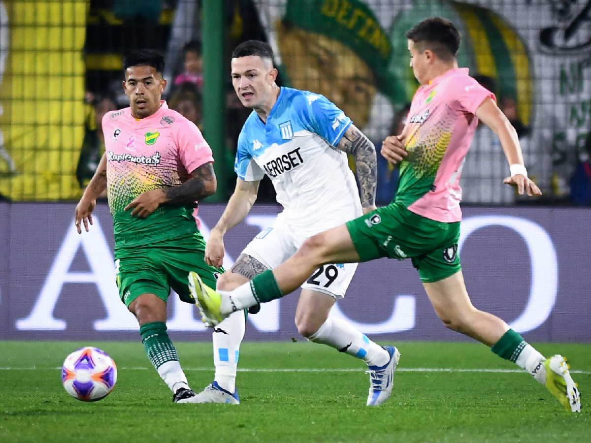 Racing empató en Florencio Varela